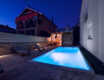 sky, pool, swimming pool, outdoor, house